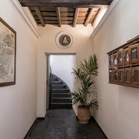 Downtown_blossom With Small Terrace Apartman